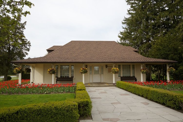 BUNGALOW