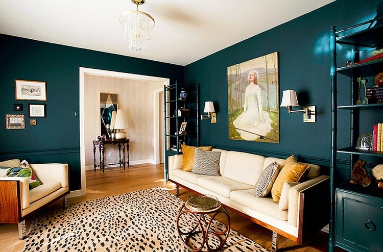 Creative-combination-of-teal-and-yellow-in-the-living-room